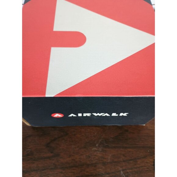 Airwalk Women's Black & White Skater Style Slip-On Shoes Size 7M - Picture 6 of 7